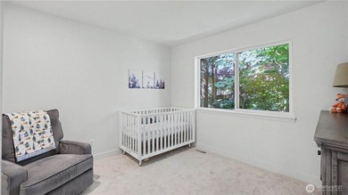 Experience the perfect blend of modern design and Northwest - photo 28
