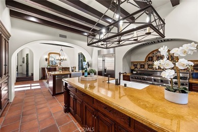 Nestled serenely on the front row, this extraordinary estate - photo 30