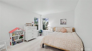 Experience the perfect blend of modern design and Northwest - photo 31
