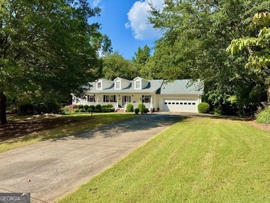 (private lake, pond, creek) Home Active Under Contract in Hoschton Georgia