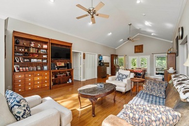 Enjoy beautiful views and privacy in this one level home that - photo 4