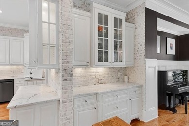 PREPARE TO BE MESMERIZED by this *SMART* PRISTINE POOL HOME on - photo 11