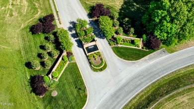 Back on the Market at no fault of house or Sellers. Luxury - photo 11