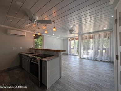 Great Getaway or Perfect for Maintenance-Free Living! Welcome to - photo 12