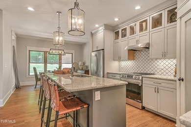 Back on the Market at no fault of house or Sellers. Luxury - photo 18