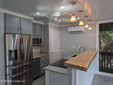 Great Getaway or Perfect for Maintenance-Free Living! Welcome to - photo 20
