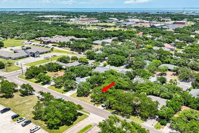 Build your dream home right in the middle of Rockport! This lot - photo 1