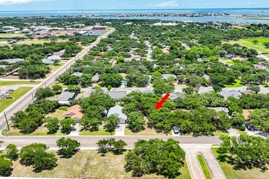 Build your dream home right in the middle of Rockport! This lot - photo 2