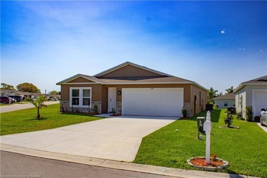 Welcome to this 4-bedroom, 2-bathroom home, perfect for families - photo 24