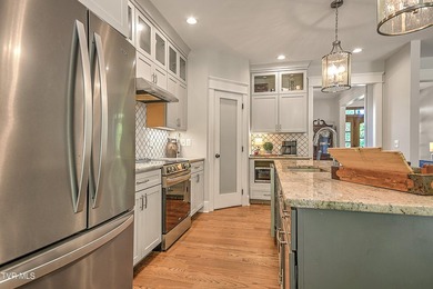 Back on the Market at no fault of house or Sellers. Luxury - photo 25