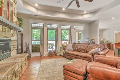 Back on the Market at no fault of house or Sellers. Luxury - photo 29