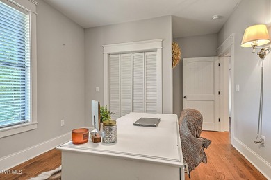 Back on the Market at no fault of house or Sellers. Luxury - photo 35