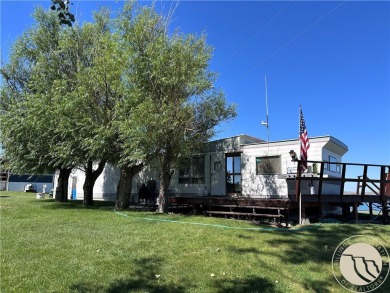 Fort Peck Lake Home For Sale in  Montana