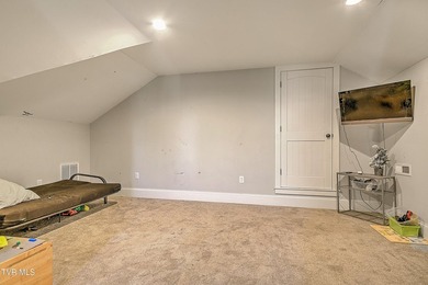 Back on the Market at no fault of house or Sellers. Luxury - photo 48