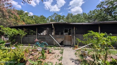 Half-acre homesite with full infrastructure in an established - photo 1