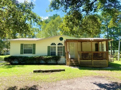 Lake Home Off Market in Summerton, South Carolina