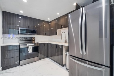 Masterfully reimagined, this stunning 2-bedroom, 2-bathroom - photo 5