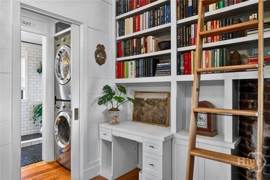 Stunning design defines this true jewel box cottage, where every - photo 10