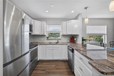 This lovely home has been exquisitely remodeled with a designers - photo 2