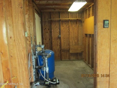 Like living in the country, this mobile home with a detached - photo 6