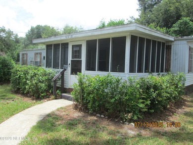Like living in the country, this mobile home with a detached - photo 7