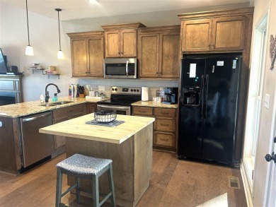 $29,900 HUGE PRICE DROP TO 610K! AMAZING YEAR-ROUND LAKE VIEWS! - photo 12