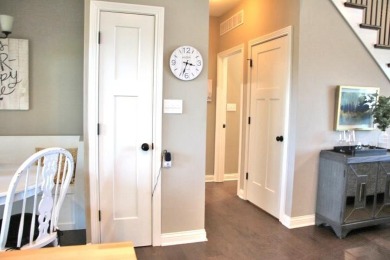 $29,900 HUGE PRICE DROP TO 610K! AMAZING YEAR-ROUND LAKE VIEWS! - photo 15