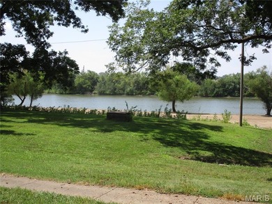 (private lake, pond, creek) Lot For Sale in Evansville Illinois