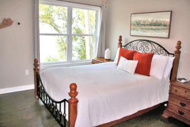 $29,900 HUGE PRICE DROP TO 610K! AMAZING YEAR-ROUND LAKE VIEWS! - photo 22