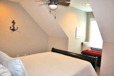 $29,900 HUGE PRICE DROP TO 610K! AMAZING YEAR-ROUND LAKE VIEWS! - photo 26