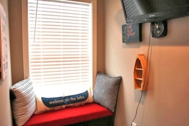 $29,900 HUGE PRICE DROP TO 610K! AMAZING YEAR-ROUND LAKE VIEWS! - photo 27