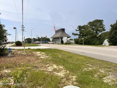 4.6 Acres with frontage on Diamondhead's two main arteries - photo 5
