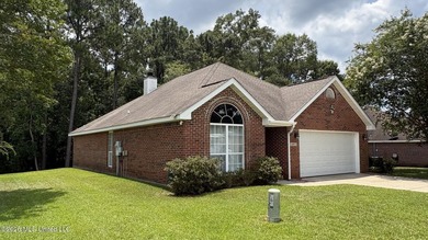 Extremely well updated and maintained home in a very convenient - photo 4