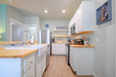Turnkey Income-Producing Coastal Cottage | STR Allowed | Fully - photo 3