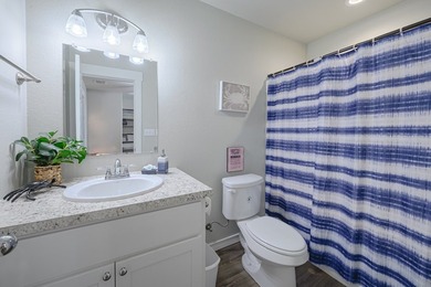 Turnkey Income-Producing Coastal Cottage | STR Allowed | Fully - photo 9