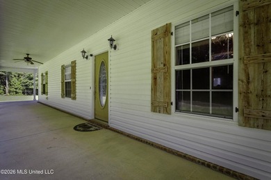 Enjoy the perfect blend of privacy and convenience with this - photo 5