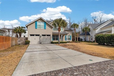 This home has a spacious open concept living area in the great - photo 1