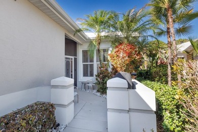 This is a TOTALLY UPDATED absolutely lovely VILLA in Monarch - photo 2