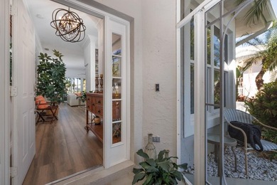 This is a TOTALLY UPDATED absolutely lovely VILLA in Monarch - photo 3