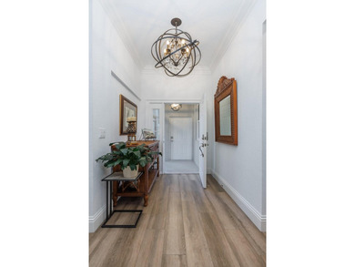This is a TOTALLY UPDATED absolutely lovely VILLA in Monarch - photo 4