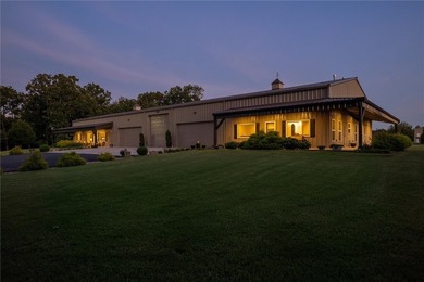 Luxury, versatility, & commercial-grade construction come - photo 8