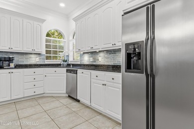Beautiful updated maintained home. Corner lot on Cul De Sac in - photo 10