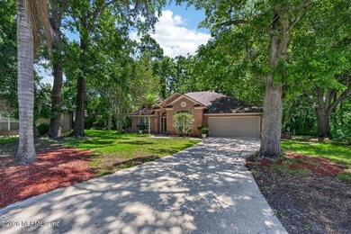 Homes this well cared for rarely become available. After 23 - photo 2