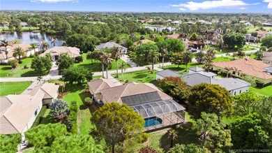 Beautifully appointed concrete block 3BR/3BA home with a split - photo 3
