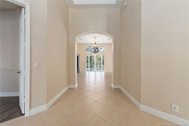 Beautifully appointed concrete block 3BR/3BA home with a split - photo 6