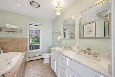 Tucked away on a quiet cul-de-sac, this exceptional waterfront - photo 16