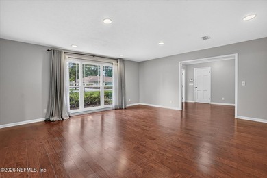 Villa San Jose charmer at 8677 San Servera Drive W! This roomy 3 - photo 10