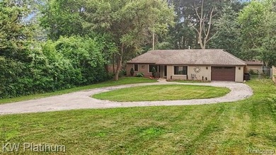 Welcome to your own lakeside oasis! This beautifully updated - photo 5