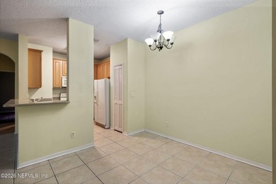 3 bedroom Condo Unit located centrally in the gated and well - photo 5