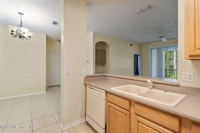 3 bedroom Condo Unit located centrally in the gated and well - photo 9